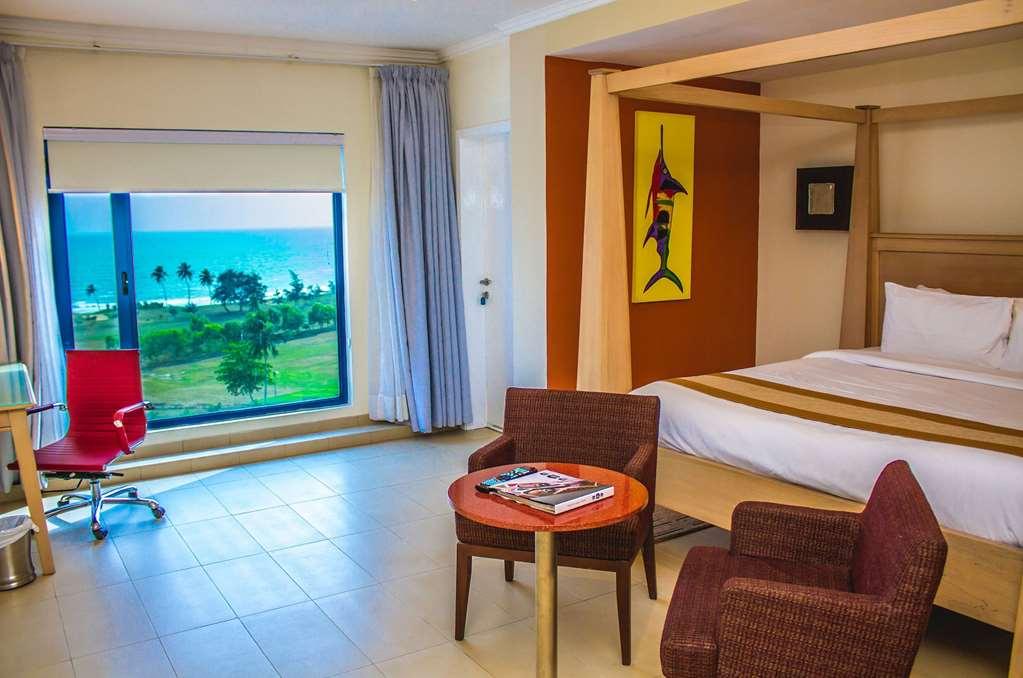 Best Western Plus Serene Atlantic Hotel Sekondi-Takoradi Стая снимка