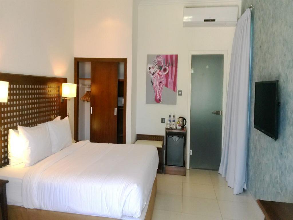 Best Western Plus Serene Atlantic Hotel Sekondi-Takoradi Екстериор снимка