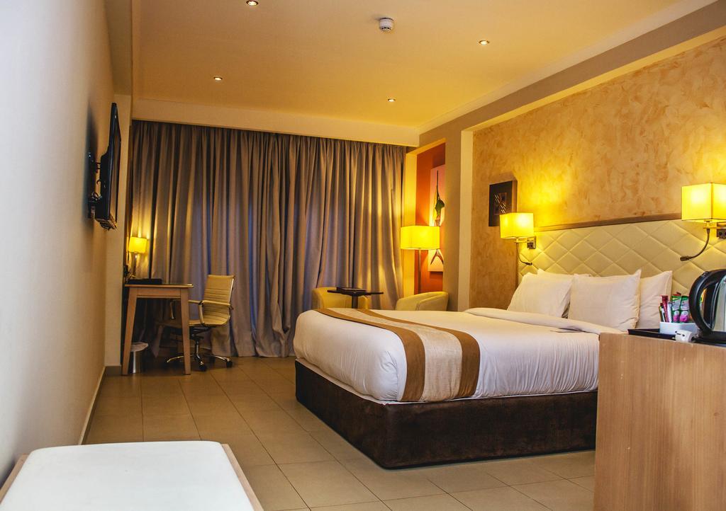 Best Western Plus Serene Atlantic Hotel Sekondi-Takoradi Екстериор снимка