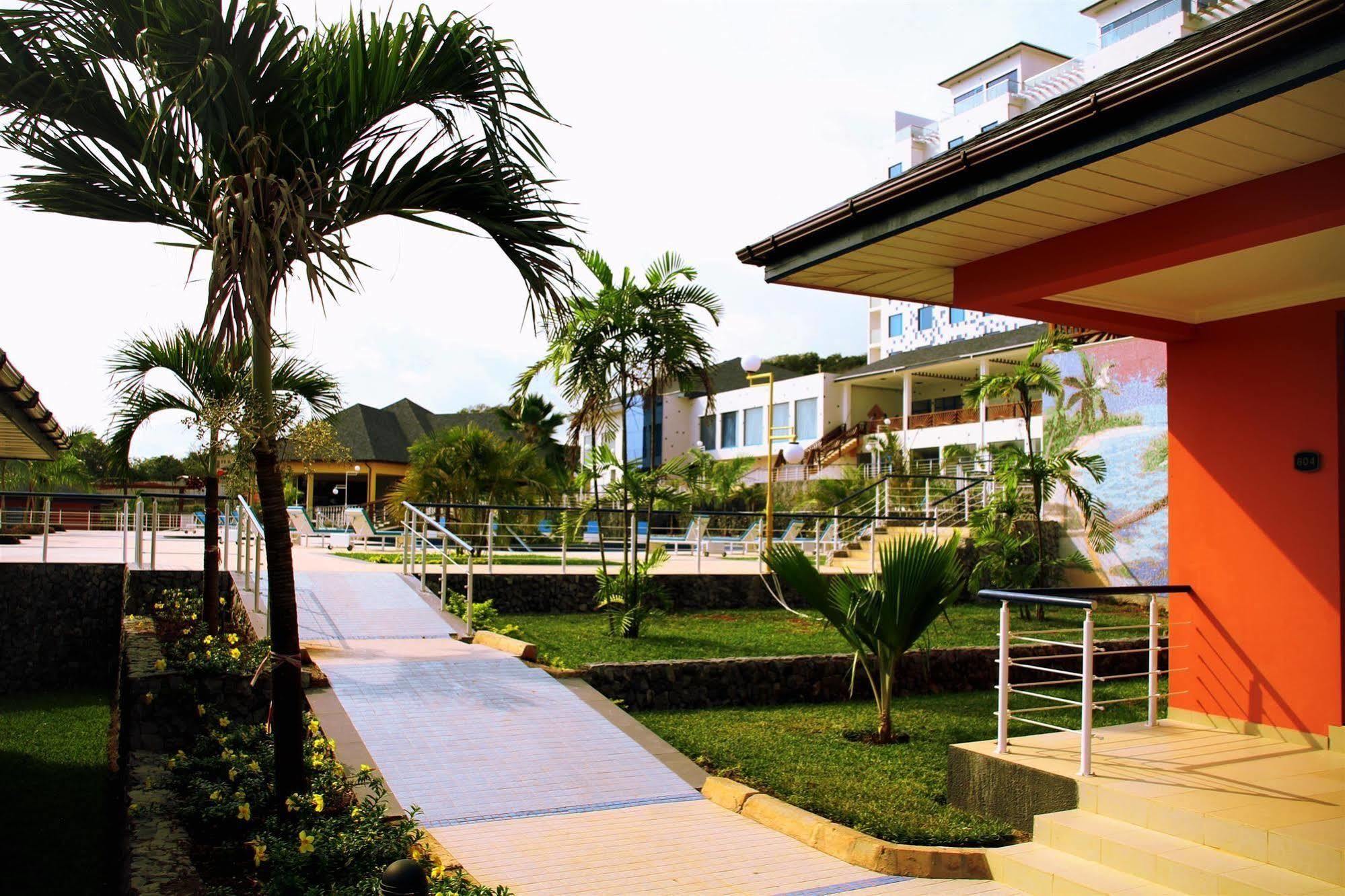 Best Western Plus Serene Atlantic Hotel Sekondi-Takoradi Екстериор снимка