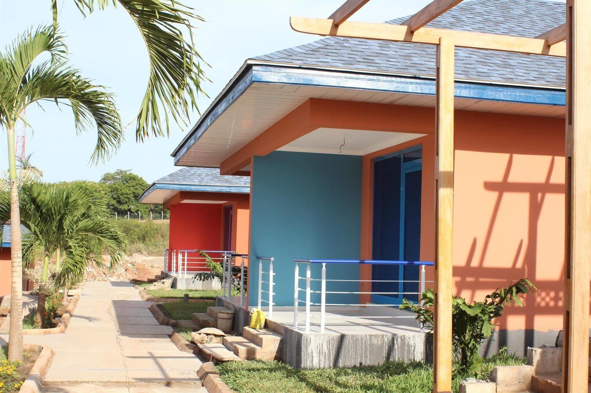 Best Western Plus Serene Atlantic Hotel Sekondi-Takoradi Екстериор снимка